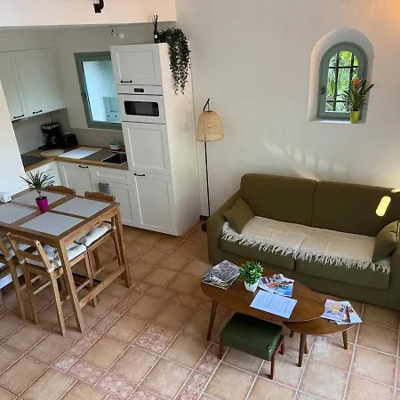 Little 33M2 Detached House In Golfe-Juan Semesterbostad *