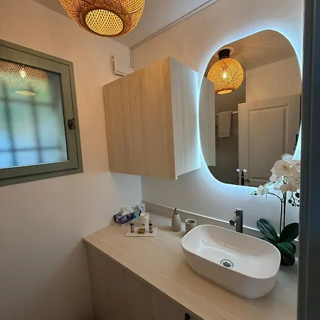 Little 33M2 Detached House In Golfe-Juan